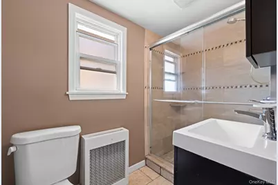 116 Sigsbee Avenue, Albertson, NY 11507 - Photo 10