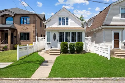 116 Sigsbee Avenue, Albertson, NY 11507 - Photo 1
