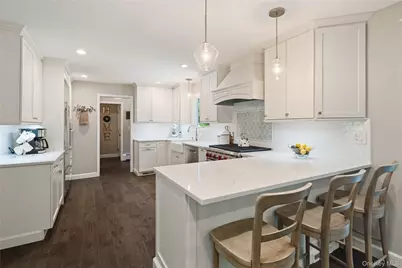 14 Briarwood Lane, Pleasantville, NY 10570 - Photo 16