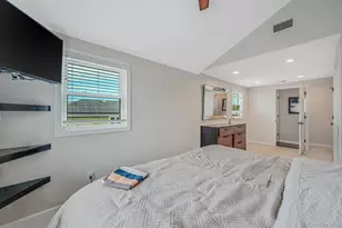 25 E Seacrest Ave, Lindenhurst, NY 11757 - Photo 30