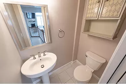 25 E Seacrest Avenue, Lindenhurst, NY 11757 - Photo 34