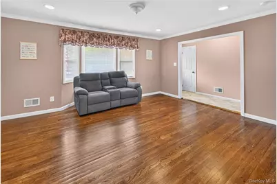 76 Burlington Boulevard, Smithtown, NY 11787 - Photo 2