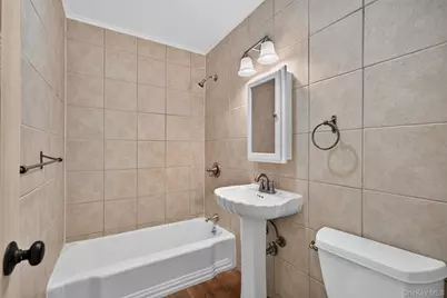 175 Archer Street #4A, Freeport, NY 11520 - Photo 8