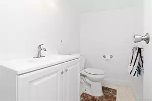 82 Quinby Ave, White Plains, NY 10606 - Photo 24
