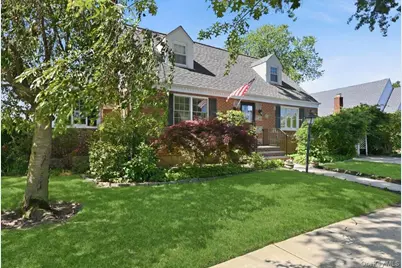 656 5th Avenue, New Hyde Park, NY 11040 - Photo 1