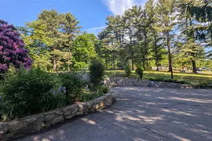 11 Dyckman Dr, Mohegan Lake, NY 10547 - Photo 6