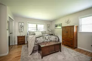 202 S Quaker Ln, Hyde Park, NY 12538 - Photo 14