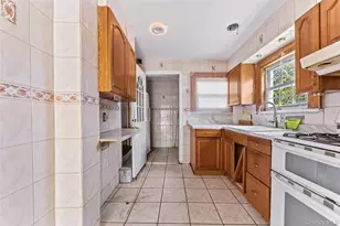 17 Midland Ave, White Plains, NY 10606 - Photo 8