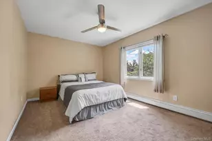 121 Strattford Rd, New Hyde Park, NY 11040 - Photo 16