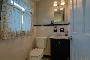 21 Continental Dr, New Windsor, NY 12553 - Photo 24