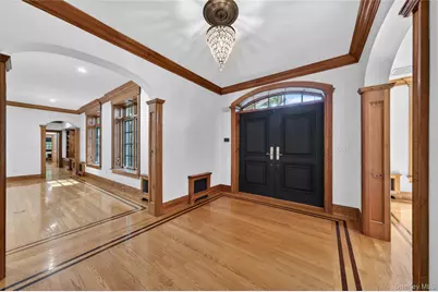 10 Greenwich Avenue, Central Valley, NY 10917 - Photo 4