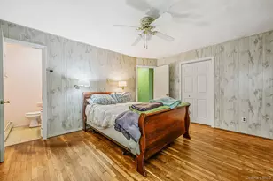 345 Earle St, Central Islip, NY 11722 - Photo 12