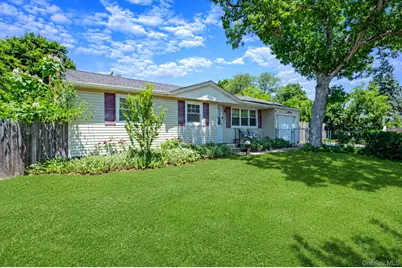 345 Earle Street, Central Islip, NY 11722 - Photo 2