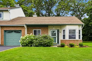 71 Timber Ridge Dr, Holtsville, NY 11742 - Photo 2
