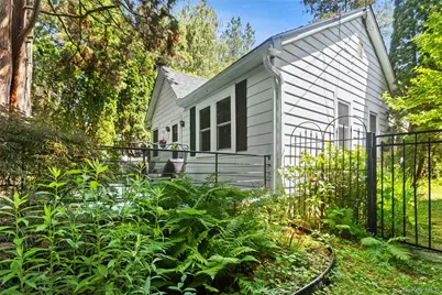 3206 Hollywood Street, Mohegan Lake, NY 10547 - Photo 4