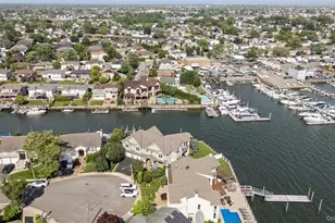 2935 Bay Dr, Merrick, NY 11566 - Photo 34