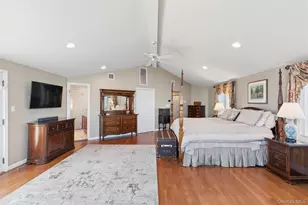 2935 Bay Dr, Merrick, NY 11566 - Photo 16