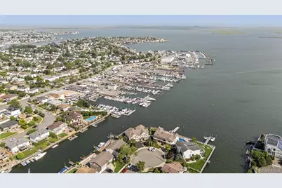 2935 Bay Drive, Merrick, NY 11566 - Photo 36