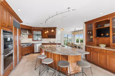 2935 Bay Drive, Merrick, NY 11566 - Photo 8