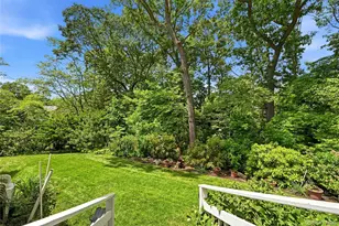 5 Crabapple Ct, Mount Sinai, NY 11766 - Photo 30
