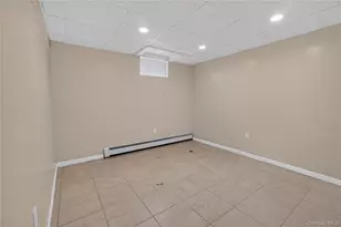 185 Magnolia Dr, Selden, NY 11784 - Photo 26