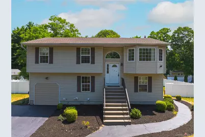 185 Magnolia Drive, Selden, NY 11784 - Photo 1