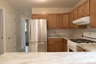 185 Magnolia Dr, Selden, NY 11784 - Photo 18