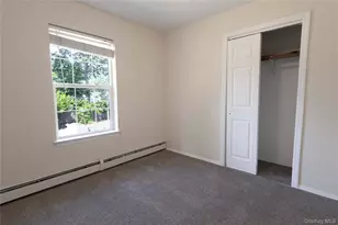 185 Magnolia Dr, Selden, NY 11784 - Photo 16