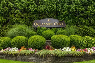 100 Daly Boulevard #1802, Oceanside, NY 11572 - Photo 2