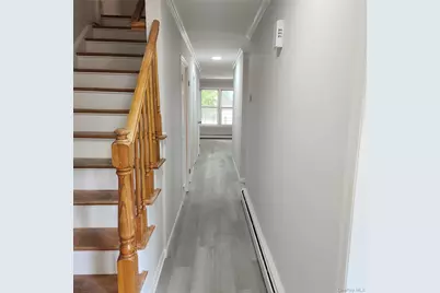 70 Elm Avenue #Right, Mount Vernon, NY 10550 - Photo 4
