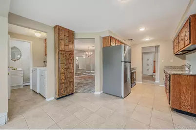2 Barry Lane, Mount Sinai, NY 11766 - Photo 6