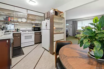 50 Moeller Street, Hicksville, NY 11801 - Photo 10
