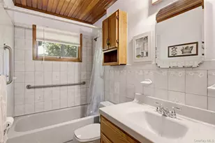 22 Berry Ln, Centereach, NY 11720 - Photo 14