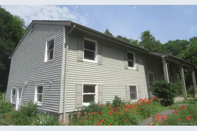 11 Myrtle Avenue, Walden, NY 12586 - Photo 2