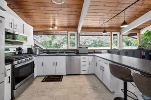 424 Laroe Rd, Chester, NY 10918 - Photo 2