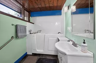 424 Laroe Rd, Chester, NY 10918 - Photo 6