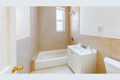 660 Warwick Street, Brooklyn, NY 11207 - Photo 12