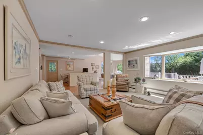 16 Walnut Road, East Rockaway, NY 11518 - Photo 8