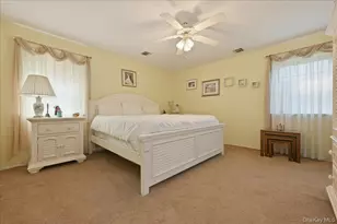 90 Knolls Dr, Stony Brook, NY 11790 - Photo 14