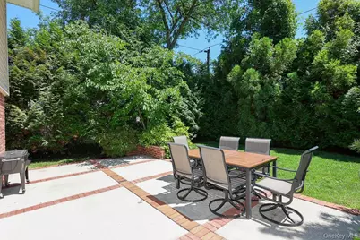 238 Birch Drive, Roslyn, NY 11576 - Photo 38