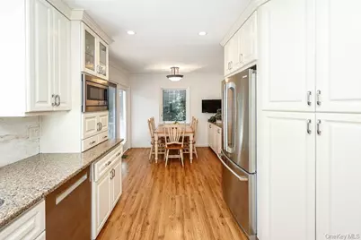 238 Birch Drive, Roslyn, NY 11576 - Photo 14