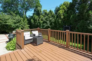 238 Birch Dr, Roslyn, NY 11576 - Photo 36