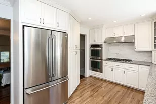 238 Birch Dr, Roslyn, NY 11576 - Photo 18