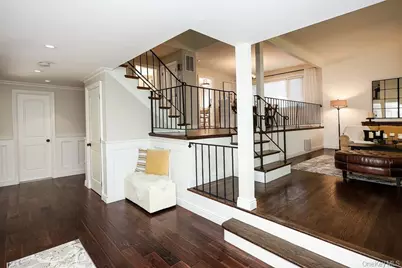 238 Birch Drive, Roslyn, NY 11576 - Photo 4