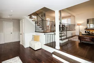 238 Birch Dr, Roslyn, NY 11576 - Photo 4