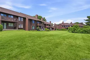 262 Old Farm Ln, Mohegan Lake, NY 10547 - Photo 24