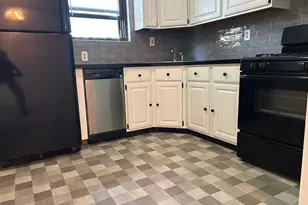 284 Sneden Pl W, Spring Valley, NY 10977 - Photo 2