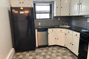 284 Sneden Pl W, Spring Valley, NY 10977 - Photo 8