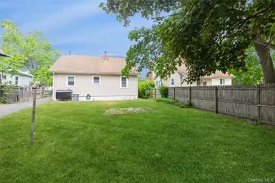 23 S Summit Avenue, Patchogue, NY 11772 - Photo 22