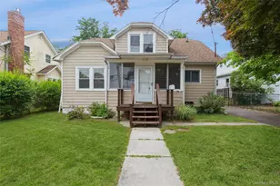 23 S Summit Ave, Patchogue, NY 11772 - Photo 2
